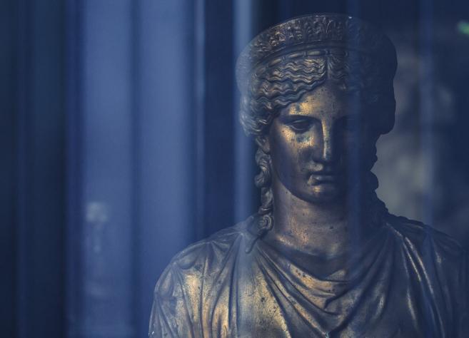 “Mūsu vērtību stāsti” ar režisori un dramaturģi Kristu Burāni