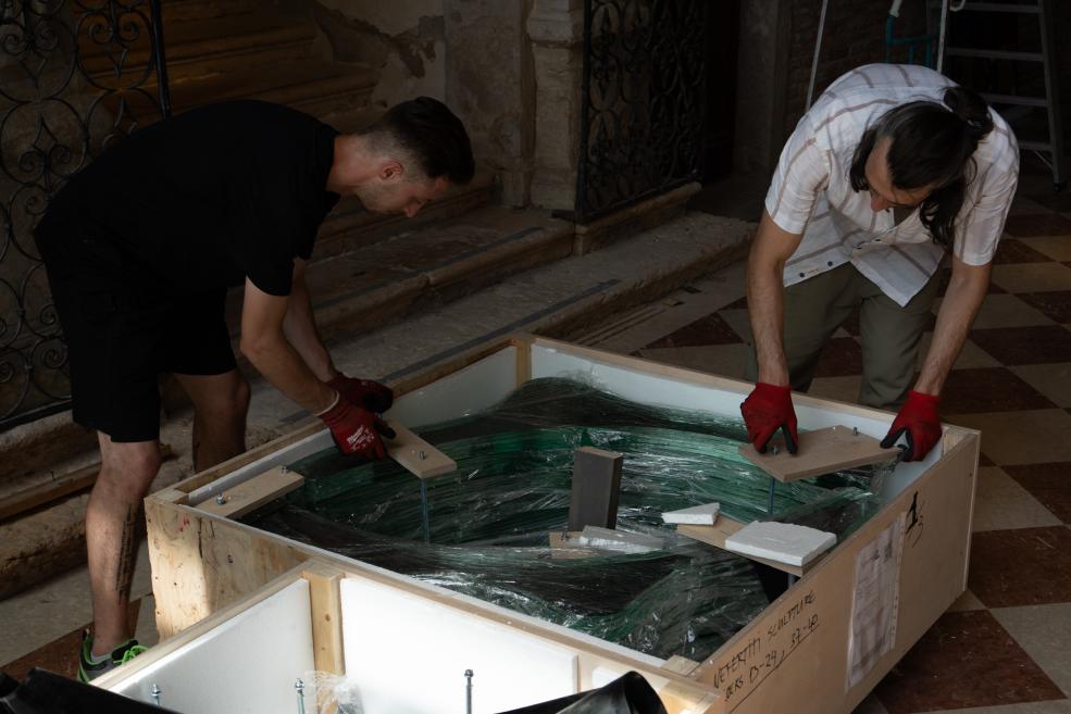 Installation of Ernests Vītiņ&scaron;&rsquo;s environmental object Nefertiti (2025) at the GLASSTRESS 2026 exhibition in Venice. Photo: Linda Vītiņa