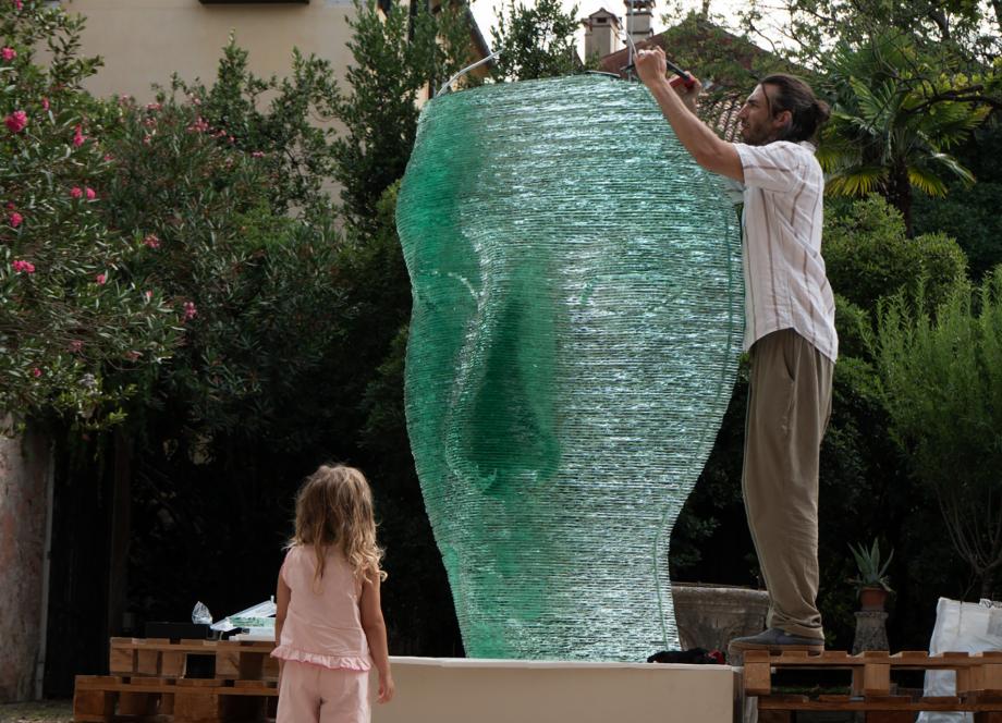 Installation of Ernests Vītiņ&scaron;&rsquo;s environmental object Nefertiti (2025) at the GLASSTRESS 2026 exhibition in Venice. Photo: Linda Vītiņa