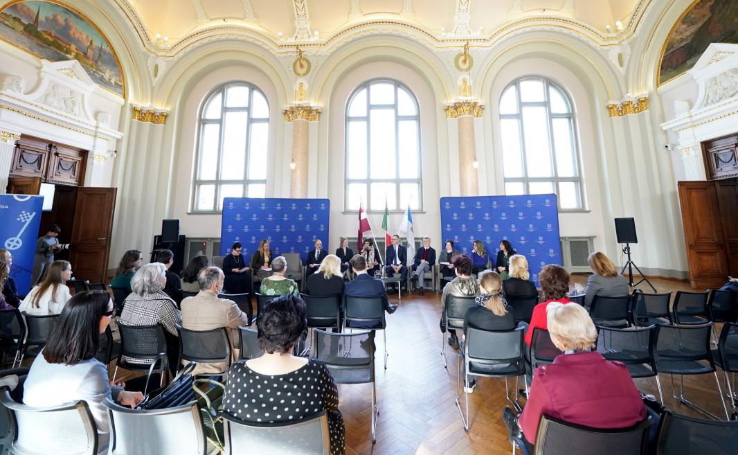 Preses konference Latvijas Nacionālajā mākslas muzejā 06.03.2025., kurā prezentēja divas nozīmīgas izstādes no Itālijas. Foto: Edijs Pālens / LETA