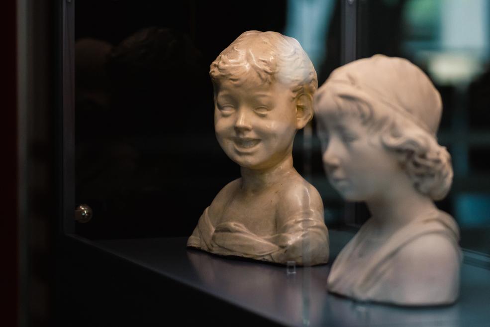 Fragments no Latvijas Nacionālā mākslas muzeja pastāvīgās ekspozīcijas &ldquo;Skulptūru mežs. Antīkās un renesanses tēlniecības nolējumi&rdquo; Muzeju krātuvē. Foto: Elīna Lieltīruma
