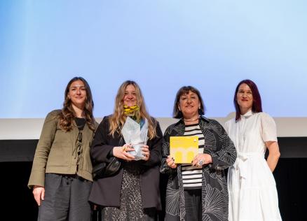 Latvijas Muzeju biedrības Gada balvas 2025 ceremonijā godināts DMDM projekts “Dizaina procesi tuvplānā”