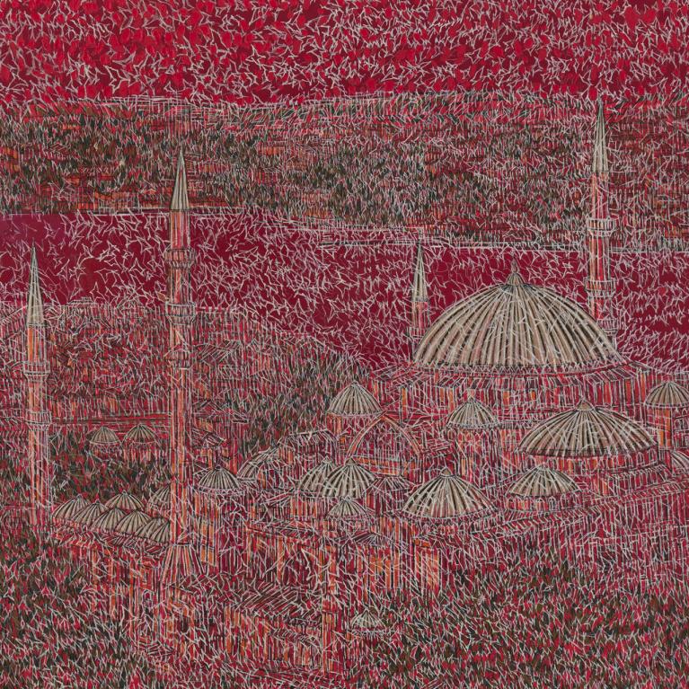Glezna ar sarkanā toņos attēlotu pilsētas panorāmu ar kupoliem un minaretiem, kas rada kustības un gaismas iespaidu.