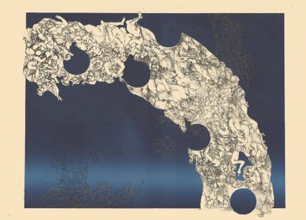 Abstrakta kompozīcija ar stilizētām cilvēka figūrām un krāsainiem biomorfiem elementiem uz gaiša fona.