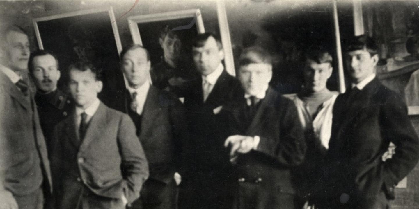 Latvian artists at the Penza School of Art. 1916. Photograph. From the left: Kārlis Johansons, Kārlis Baltgailis, Romans Suta, Jēkabs Kazaks, unknown person, Ernests Brastiņ&scaron;, Valdemārs Tone, Konrāds Ubāns. Collection of the Romans Suta and Aleksandra Beļcova Museum. Scanned image