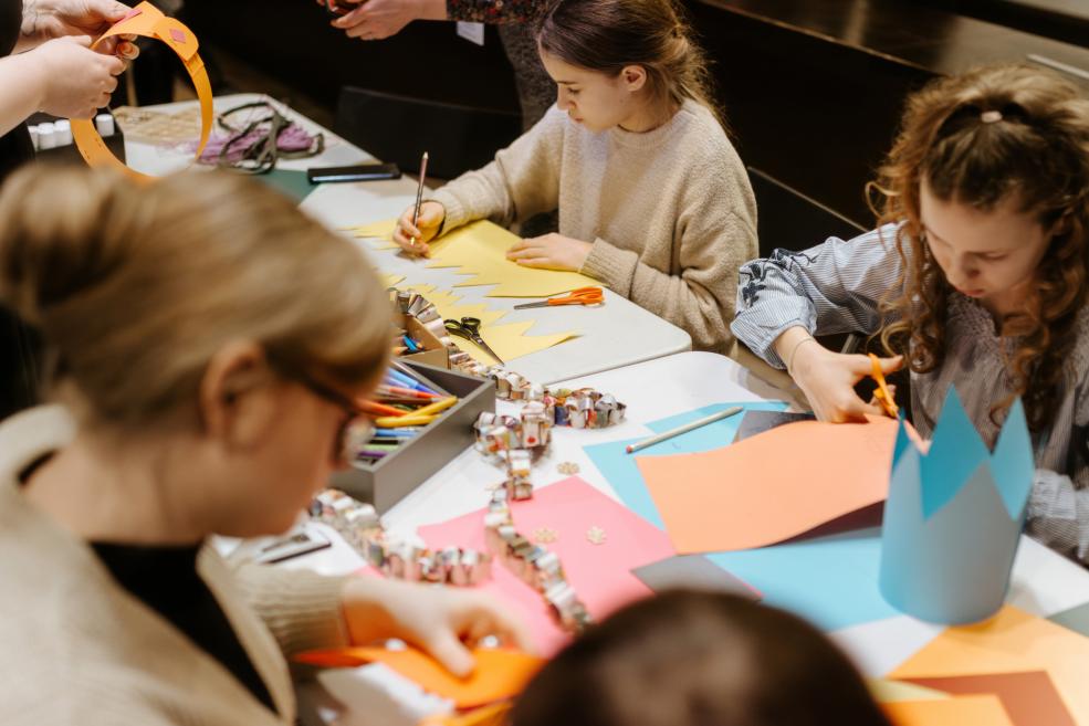 Ģimenes diena Dekoratīvās mākslas un dizaina muzejā. Foto: Aleksa Zēberga