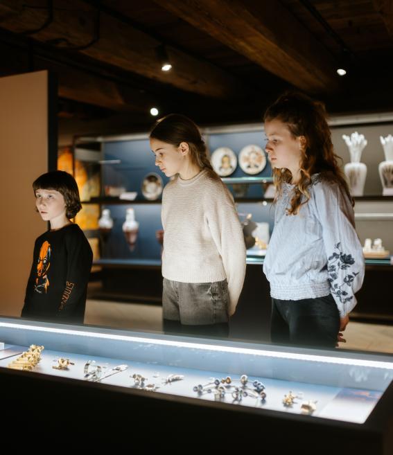 Ģimenes diena Dekoratīvās mākslas un dizaina muzejā. Foto: Kristiāna Zelča