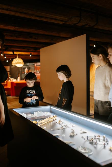 Ģimenes diena Dekoratīvās mākslas un dizaina muzejā. Foto: Kristiāna Zelča