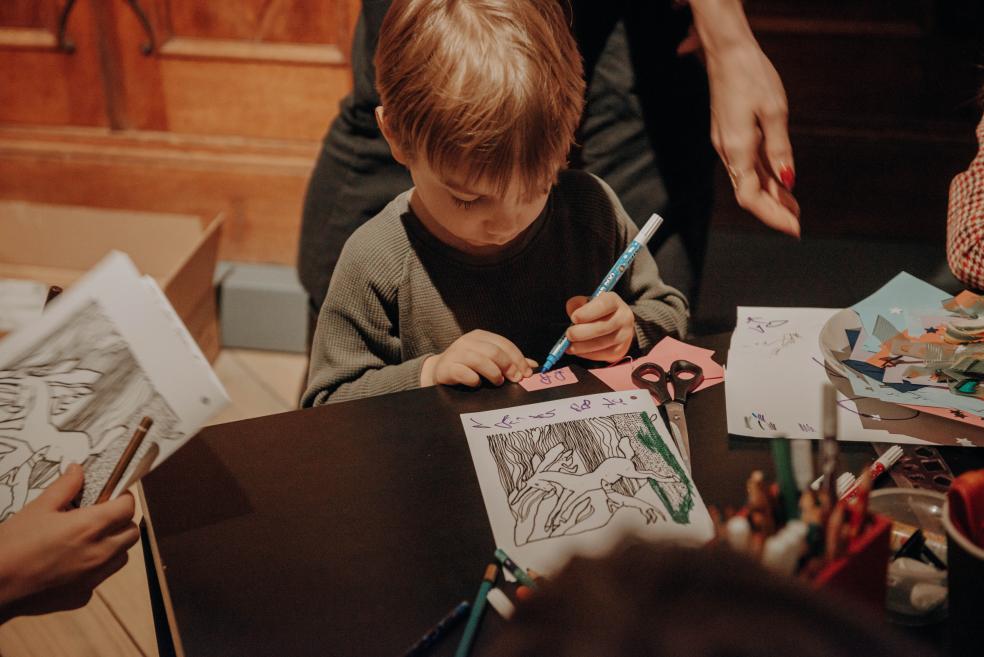 Ģimenes diena Dekoratīvās mākslas un dizaina muzejā. Foto: Aleksa Zēberga