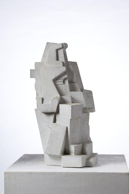 Marta Skulme.&nbsp;Ģitārists.&nbsp;1920-to gadu sākums / atliets ģipsī 1993.&nbsp;Ģipsis, lējums.&nbsp;LNMM kolekcija