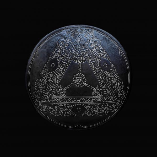 Rustems Skibins (Rustem Skybin). Amulets. 2023. Māls, glazūra, emalja. Autora īpa&scaron;ums. Publicitātes foto