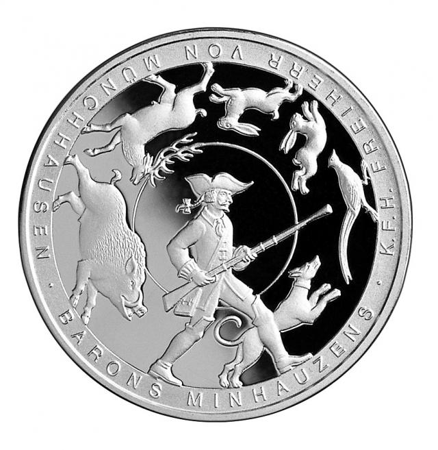 Baron M&uuml;nchhausen. Graphic design: Arvīds Priedīte. Plaster model: Jānis Strupulis. 2005. Silver jubilee coin. Obverse and reverse. Publicity photo