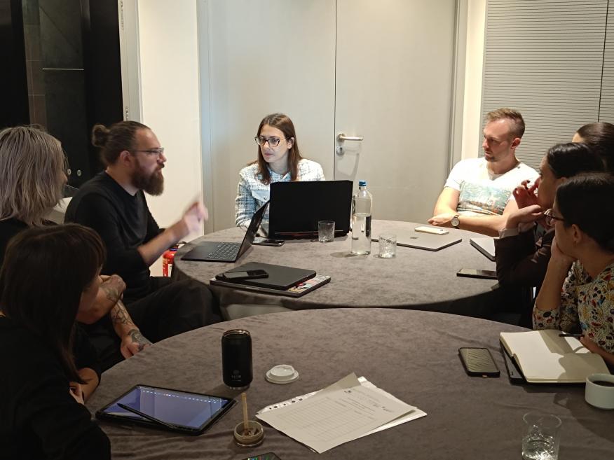 “Talking Heads” project participants collaborating in a joint digital session with online partners.