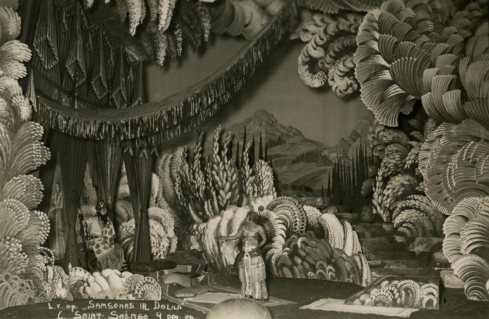 View from Act II of Camille Saint-Sa&euml;ns&rsquo; opera Samson and Delilah (premiere at the Kaunas State Theatre 08.05.1931, director Feofan Pavlovsky, conductor Mykolas Buk&scaron;a). 1931. Unknown photographer. Collection of the Lithuanian Theatre, Music and Cinema Museum, Vilnius. Publicity photo