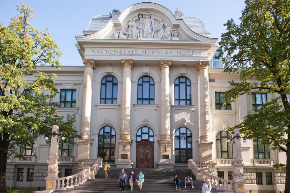 Latvijas Nacionālā mākslas muzeja galvenās ēkas fasāde. 2017. Foto: Didzis Grodzs