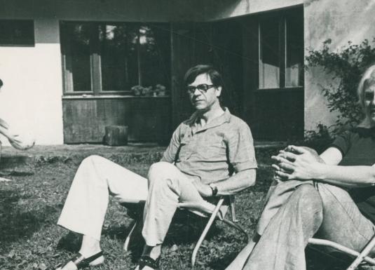 Atmiņas par Ojāru Ābolu. Tikšanās ar mākslas zinātnieku Jāni Borgu