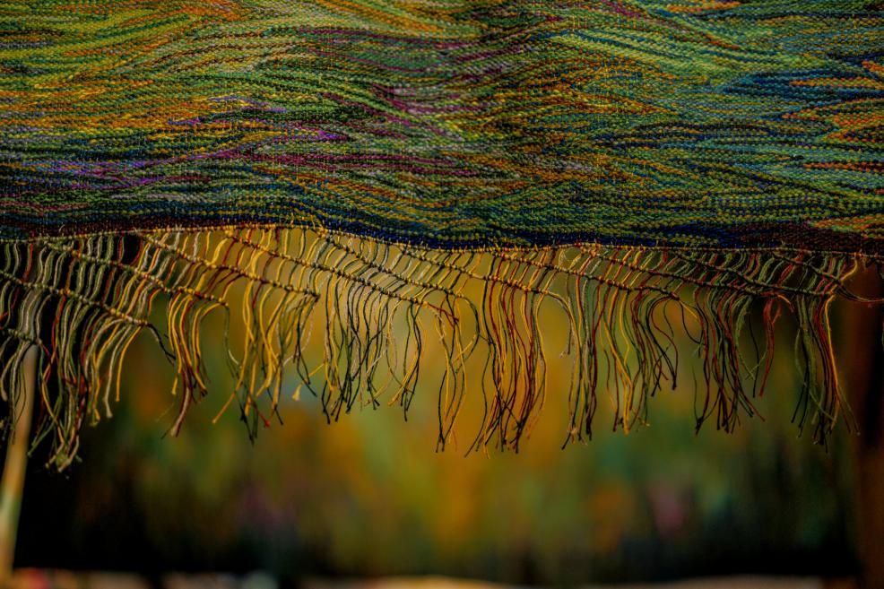 Izstāde &ldquo;Pļava. Ivetas Vecenānes gobelēni un Latvijas novadu amata meistaru segas&rdquo; Dekoratīvās mākslas un dizaina muzejā. 2025. Foto: Kaspars Teilāns