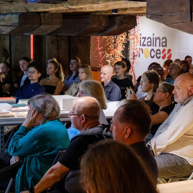 Neformālās izglītības programmas &ldquo;Vārds dizainam&rdquo; 10. sezona.Dekoratīvās mākslas un dizaina muzejs, 2023. Foto: Kri&scaron;jānis Piliņ&scaron;