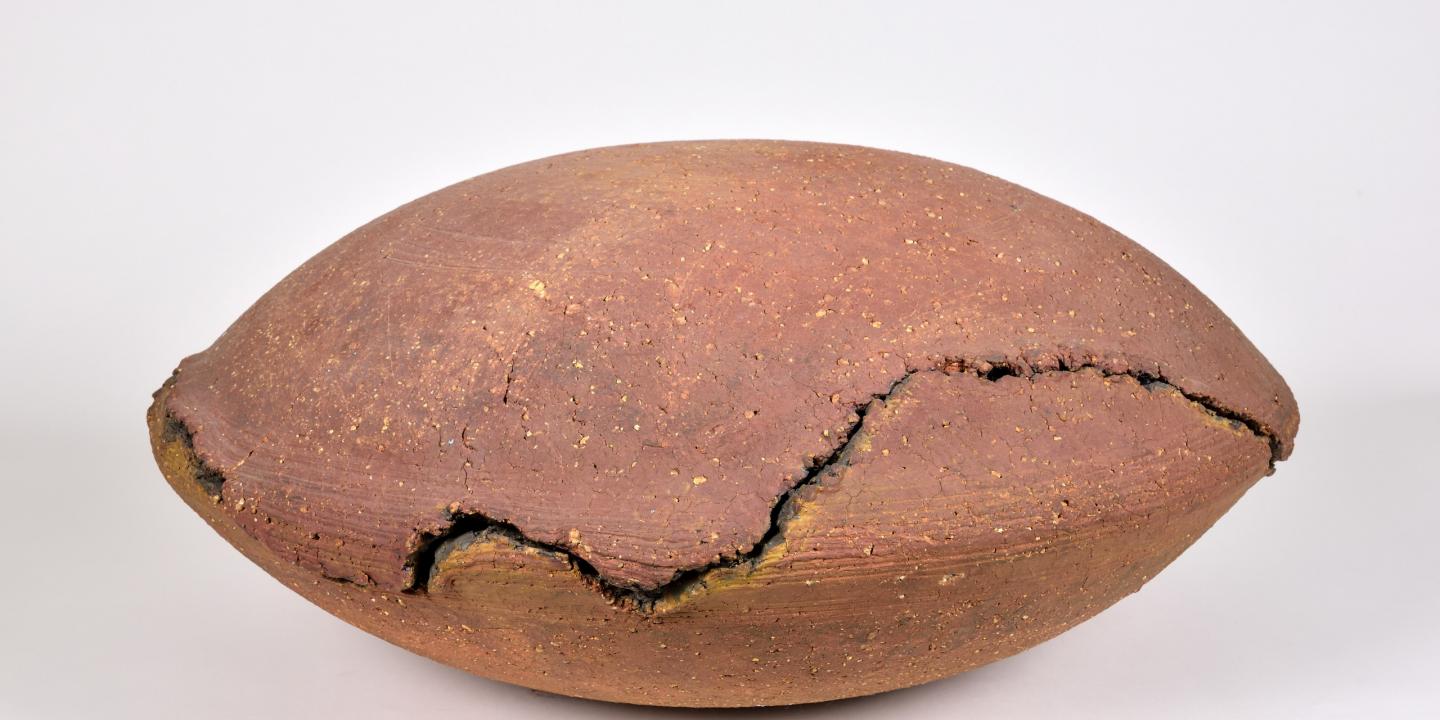 Nanni&nbsp;Valentīni&nbsp;(Nanni&nbsp;Valentini, 1932&ndash;1985).&nbsp;Ovāls. 1975.&nbsp;&nbsp;Akmens&nbsp;masa.&nbsp;