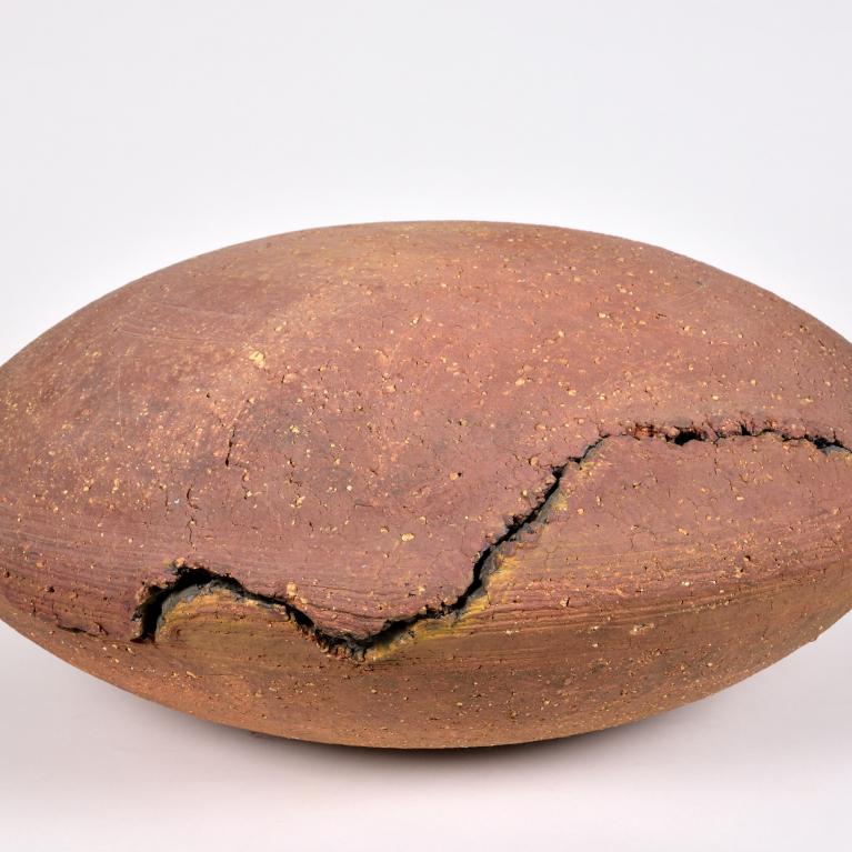 Nanni&nbsp;Valentīni&nbsp;(Nanni&nbsp;Valentini, 1932&ndash;1985).&nbsp;Ovāls. 1975.&nbsp;&nbsp;Akmens&nbsp;masa.&nbsp;