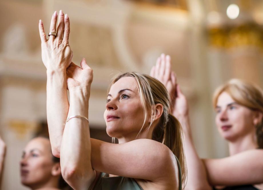 Jogas rīti Latvijas Nacionālajā mākslas muzejā kopā ar studiju &ldquo;Yoga Space&rdquo;. 2024. Foto: Kristaps Kalns