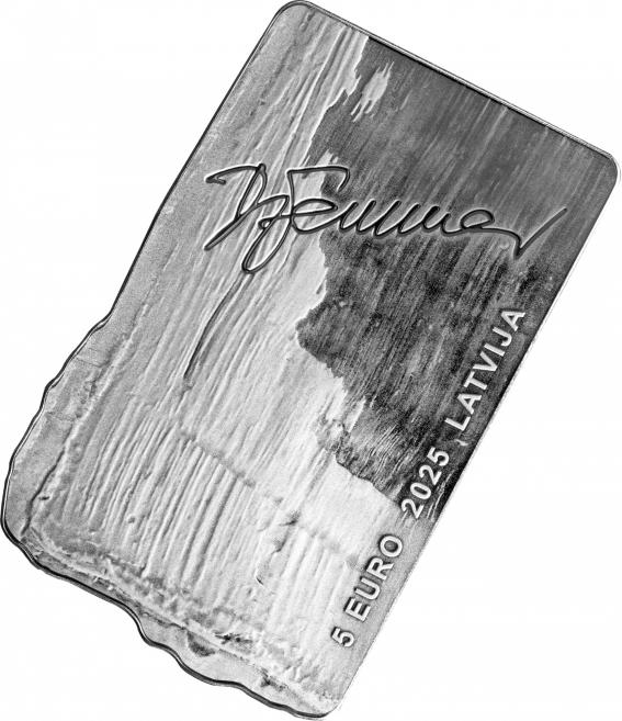 Reverse of the coin featuring Džemma Skulme’s signature, paint stroke texture, and the inscription “5 EURO 2025 LATVIA”.