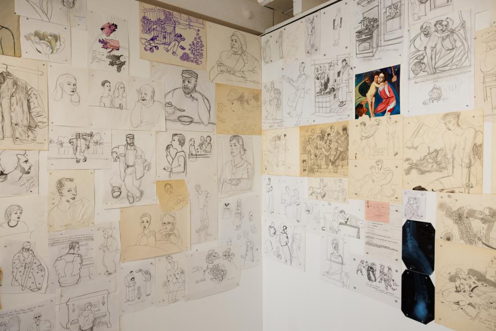 Drawings on the walls.